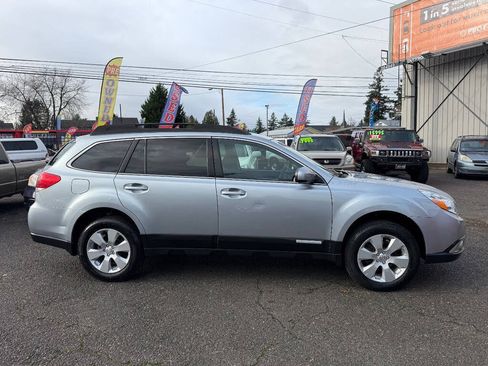 Used 2012 Subaru Outback 2.5i Premium w/ All-Weather Pkg image 13