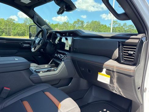 New 2026 GMC Sierra 2500 AT4 image 10