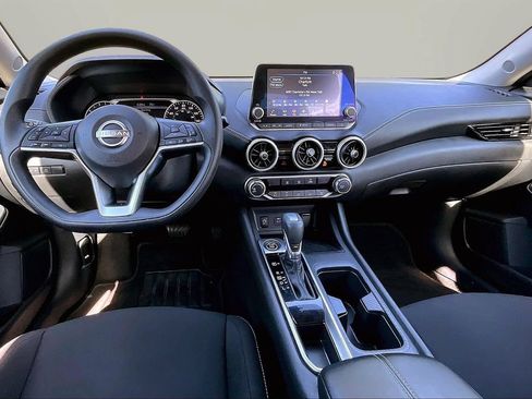 Used 2024 Nissan Sentra SV FWD image 14