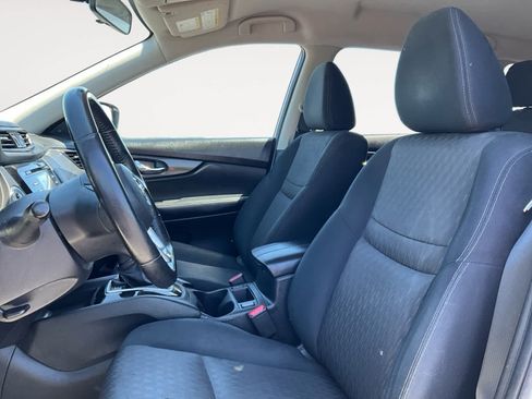 Used 2017 Nissan Rogue SV AWD/4WD image 13