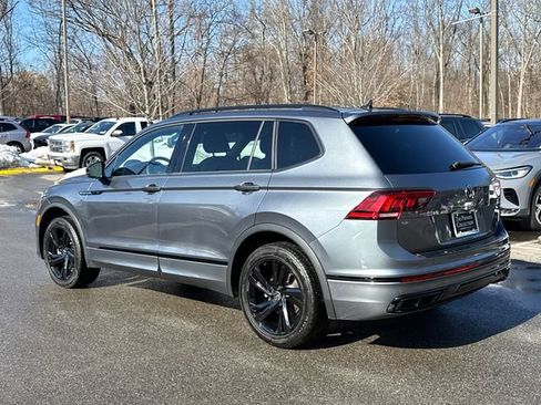 Used 2023 Volkswagen Tiguan SE R-Line image 6