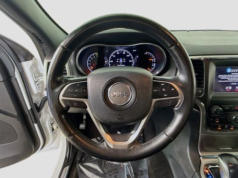 Used 2018 Jeep Grand Cherokee Limited image 13