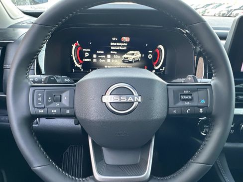 New 2026 Nissan Pathfinder Platinum AWD/4WD image 40