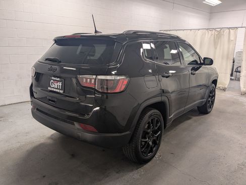 Used 2023 Jeep Compass Latitude AWD/4WD image 7