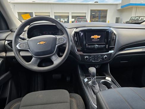 Used 2021 Chevrolet Traverse LS FWD image 24