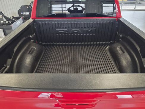 Used 2022 RAM 1500 Big Horn AWD/4WD image 5