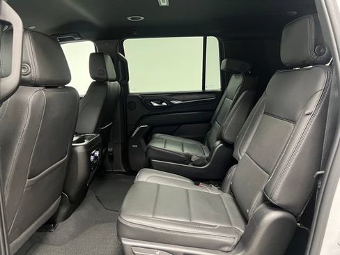 Used 2022 GMC Yukon XL Denali AWD/4WD image 41