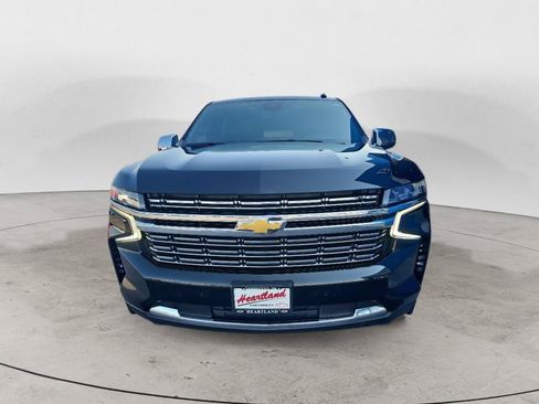 Used 2023 Chevrolet Suburban Premier AWD/4WD image 8