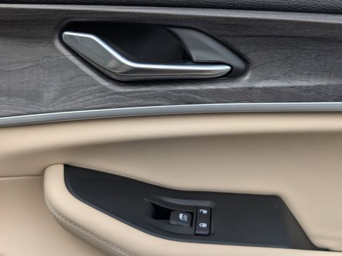 Used 2025 Jeep Grand Cherokee Limited image 22