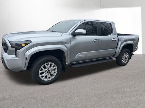 Used 2024 Toyota Tacoma SR5 image 1