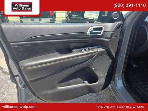 Used 2019 Jeep Grand Cherokee Altitude AWD/4WD image 11