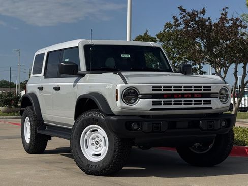 New 2026 Ford Bronco Heritage Edition AWD/4WD image 2