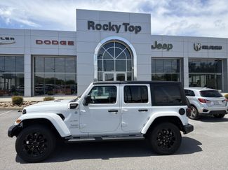 Used 2023 Jeep Wrangler Unlimited Sahara AWD/4WD video 1