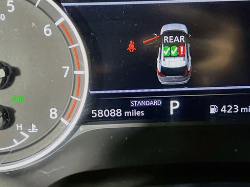 Used 2024 Nissan Rogue SV FWD image 11