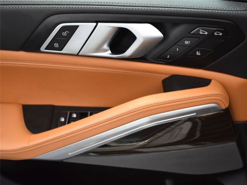 Used 2023 BMW X6 M50i w/ Executive Package image 7