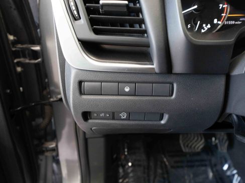 Used 2023 Nissan Rogue SV image 11