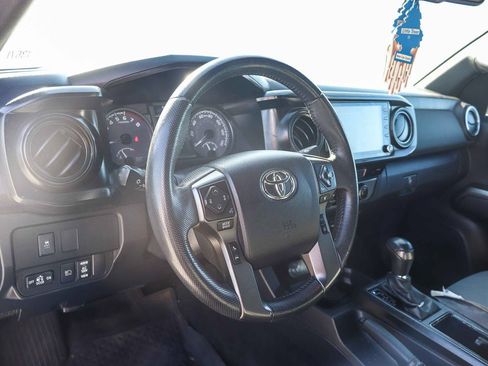 Used 2021 Toyota Tacoma TRD Off-Road w/ Technology Package AWD/4WD image 21