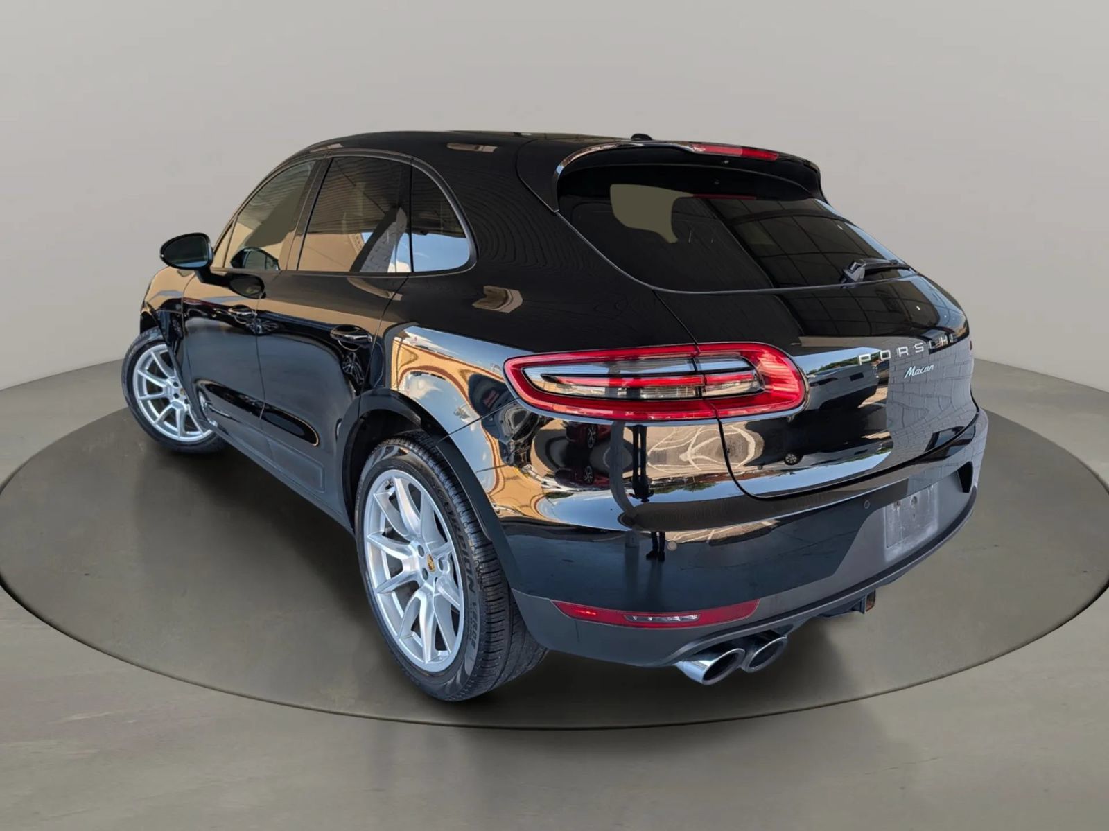 Used 2018 Porsche Macan Sport Edition w/ Premium Package Plus AWD/4WD image 3