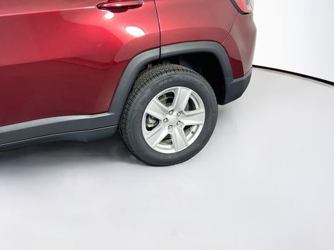 Used 2022 Jeep Compass Latitude AWD/4WD image 28
