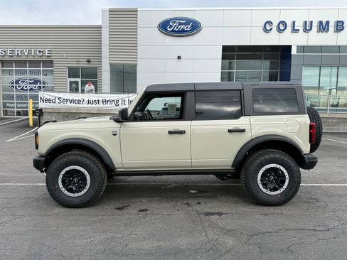 New 2025 Ford Bronco Big Bend w/ Black Diamond Package image 3