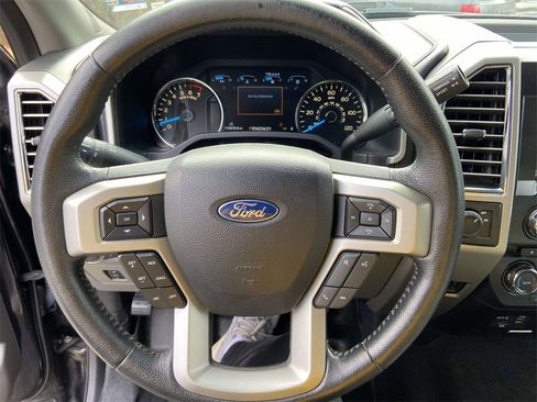 Used 2015 Ford F150 Lariat w/ Equipment Group 501A Mid image 33