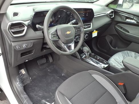 New 2026 Chevrolet TrailBlazer LT FWD image 5