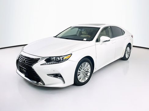Used 2016 Lexus ES 350 w/ Premium Package w/Wood Trim FWD image 3