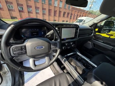 Used 2023 Ford F250 Lariat w/ Lariat Ultimate Package AWD/4WD image 25