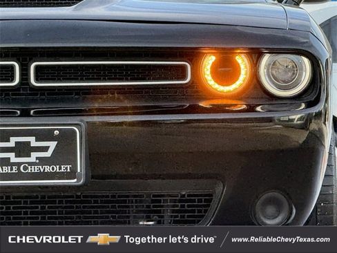 Used 2022 Dodge Challenger GT image 4