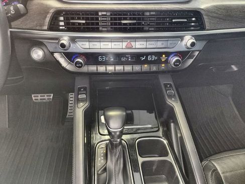 Used 2020 Kia Telluride SX w/ SX Prestige Package image 19