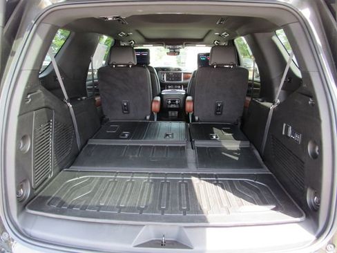 Used 2024 GMC Yukon Denali Ultimate AWD/4WD image 40