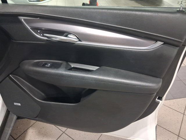 Used 2018 Cadillac XT5 Luxury w/ Driver Awareness Package AWD/4WD image 18
