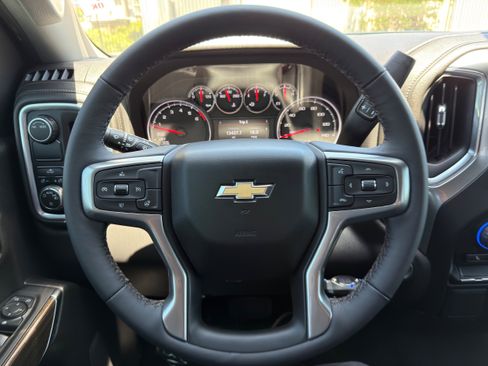 Used 2022 Chevrolet Silverado 1500 LT RWD image 28