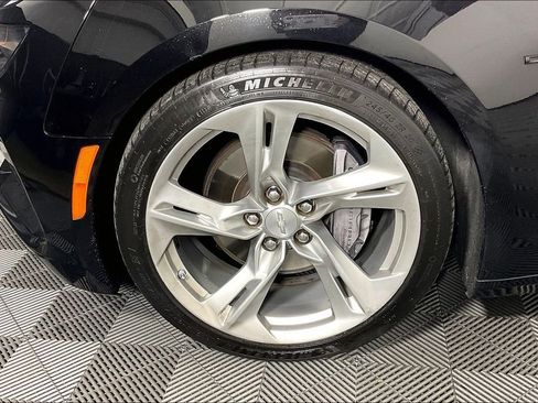 Used 2019 Chevrolet Camaro SS image 11