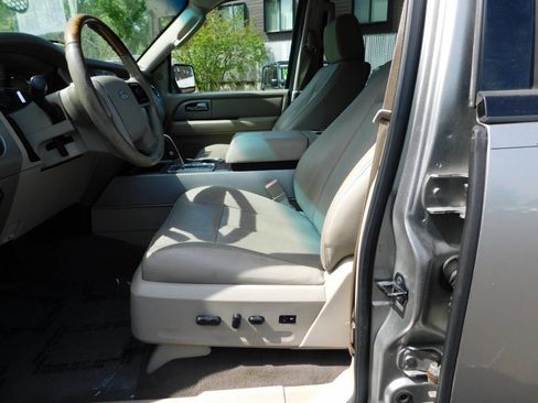 Used 2008 Ford Expedition EL Limited image 9