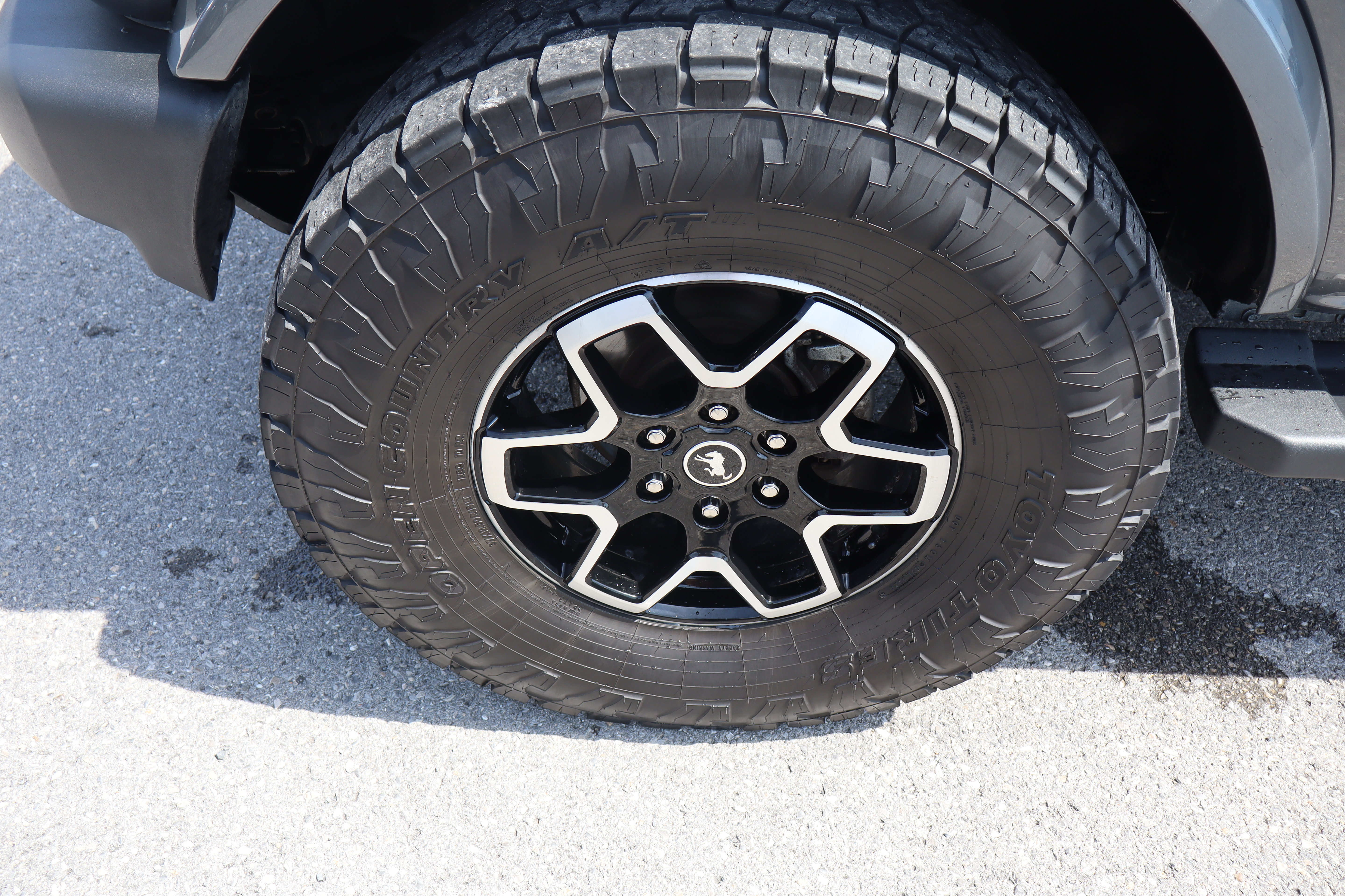 Used 2024 Ford Bronco Outer Banks AWD/4WD image 11