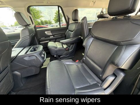 Used 2025 Ford Expedition Max Platinum AWD/4WD image 28