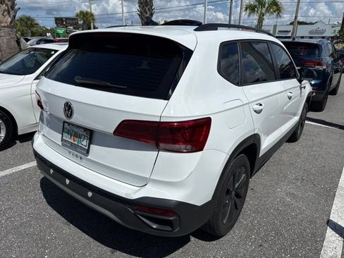 Used 2024 Volkswagen Taos S FWD image 9