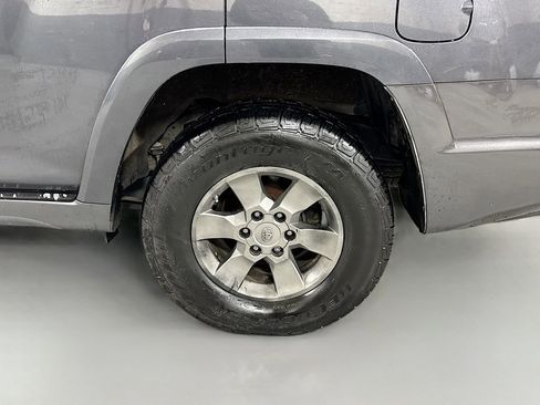 Used 2010 Toyota 4Runner Limited AWD/4WD image 11