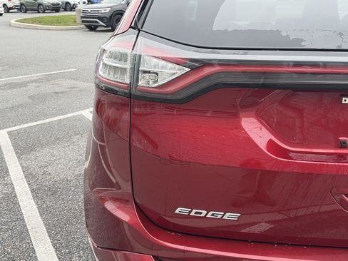 Used 2016 Ford Edge Sport w/ Equipment Group 401A AWD/4WD image 9