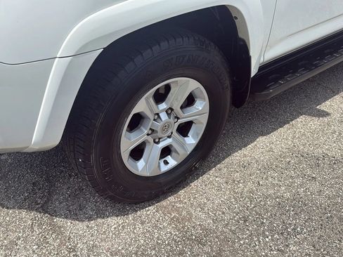 Used 2018 Toyota 4Runner SR5 RWD image 9