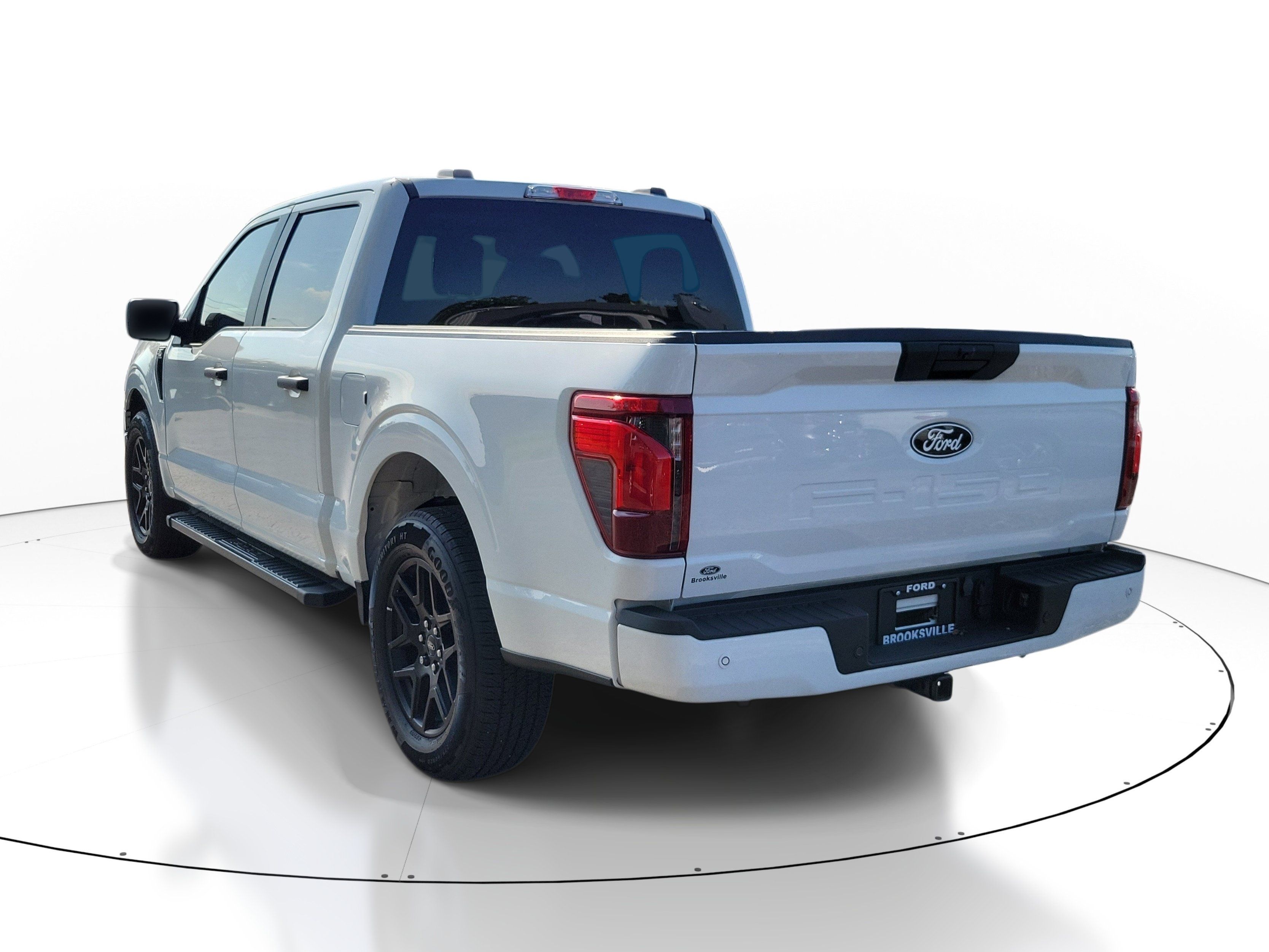 Used 2025 Ford F150 STX w/ STX Black Appearance Package RWD image 4