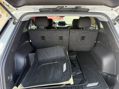 Used 2024 Chevrolet Blazer LT w/ Convenience Package FWD image 22