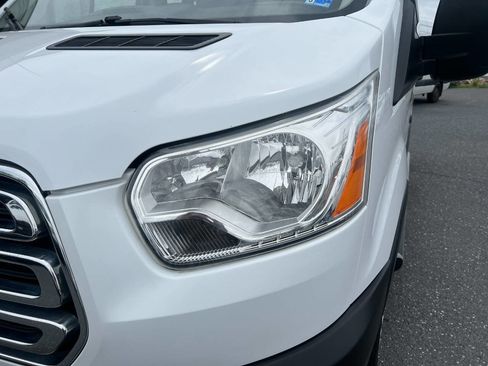 Used 2019 Ford Transit 250 130 Low Roof w/ Exterior Upgrade Package RWD image 33