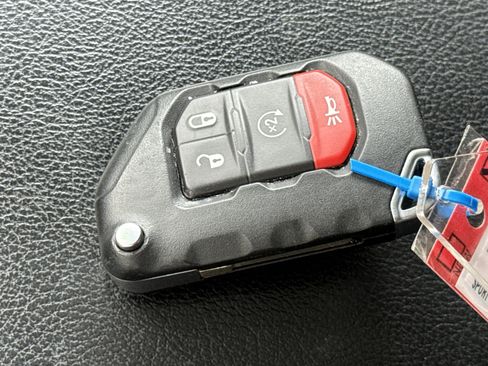 Used 2023 Jeep Wrangler Unlimited Sport AWD/4WD image 34