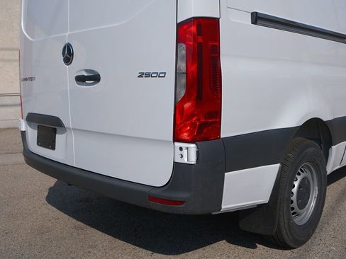 Used 2025 Mercedes-Benz Sprinter 2500 image 24