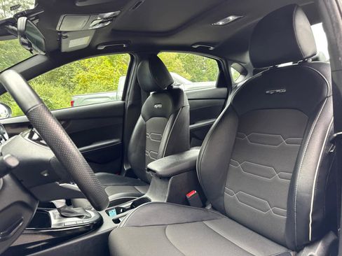 Used 2023 Kia Forte GT-Line w/ GT-Line Premium Package image 14