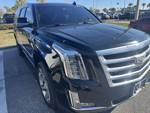 Used 2016 Cadillac Escalade ESV Premium image 1