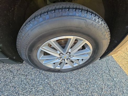 Used 2023 Chevrolet Traverse LT w/ LPO, Floor Liner Package AWD/4WD image 34