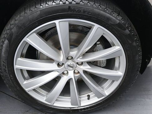 Used 2023 Volvo XC90 B6 Plus image 39